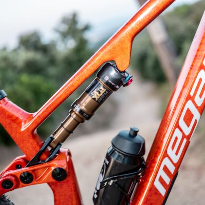 MEGAMO CRAVE MTB-Fahrrad